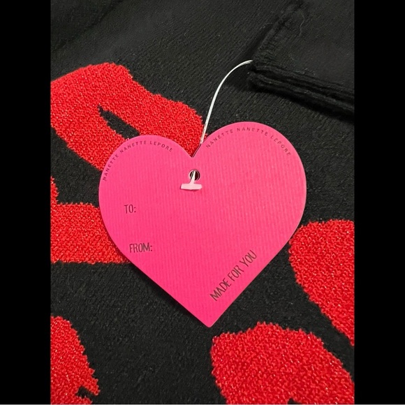 Nanette Lepore Hot Lips Sweatshirt Valentine’s Day Kiss Size XL NEW Ships Fast! - Picture 3 of 6
